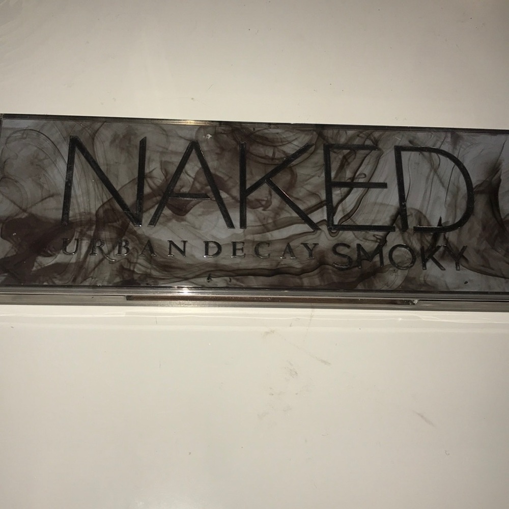 naked smoky eye palette